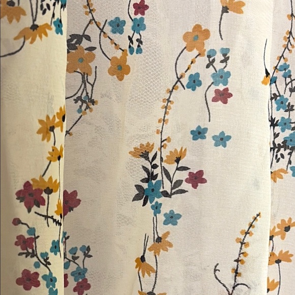 Papaya Cream Floral sheer spaghetti strap Top, back lace size small - Picture 5 of 8